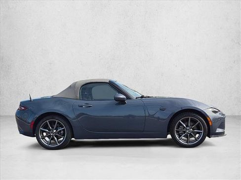 Used 2020 MAZDA MX-5 Miata Grand Touring RWD image 4