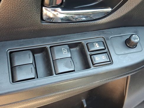 Used 2014 Subaru Crosstrek 2.0i Limited AWD/4WD image 25