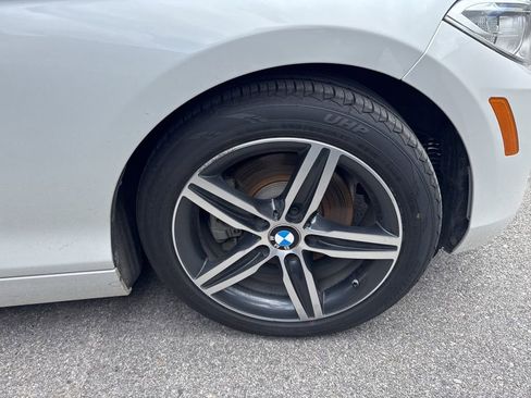 Used 2017 BMW 230i Convertible image 3