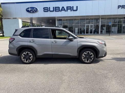 Used 2025 Subaru Forester Premium w/ Convenience Package #1 AWD/4WD image 2