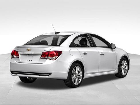 Used 2016 Chevrolet Cruze LT FWD image 5