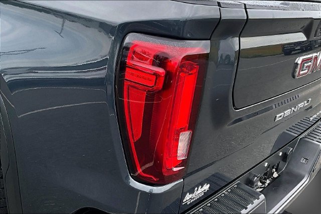 Used 2021 GMC Sierra 1500 Denali w/ Driver Alert Package II AWD/4WD image 31