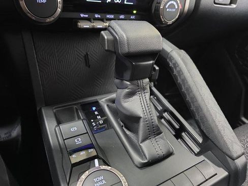 Certified 2026 Toyota 4Runner SR5 AWD/4WD image 20