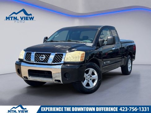 Used 2006 Nissan Titan SE RWD image 1