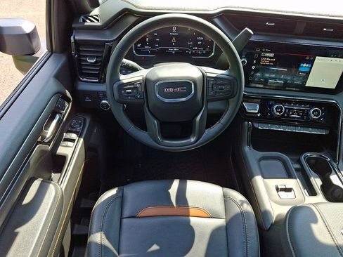 Certified 2025 GMC Sierra 3500 AT4 w/ AT4 Premium Plus Package AWD/4WD image 11
