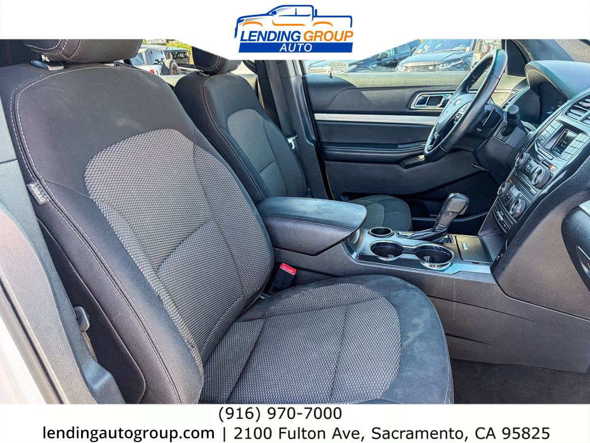 Used 2017 Ford Explorer XLT FWD image 15