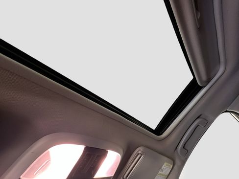 Used 2024 Subaru Crosstrek 2.0i Premium image 26