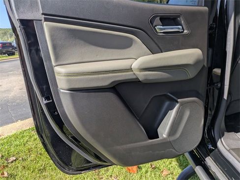 New 2025 Chevrolet Colorado ZR2 w/ ZR2 Bison Edition image 25