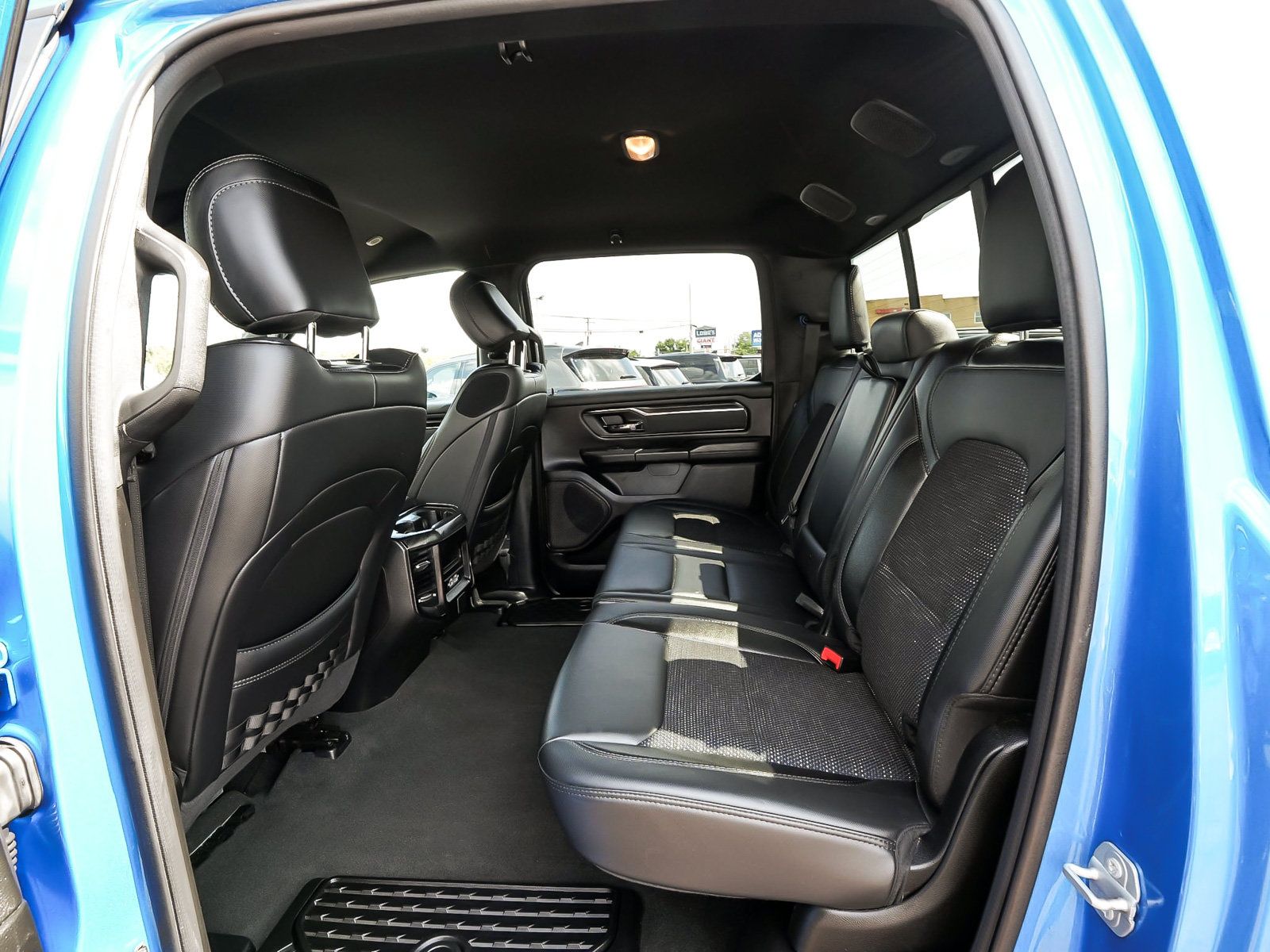 Used 2023 RAM 1500 Big Horn AWD/4WD image 33