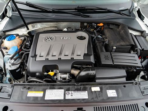 Used 2014 Volkswagen Passat TDI SE FWD image 26