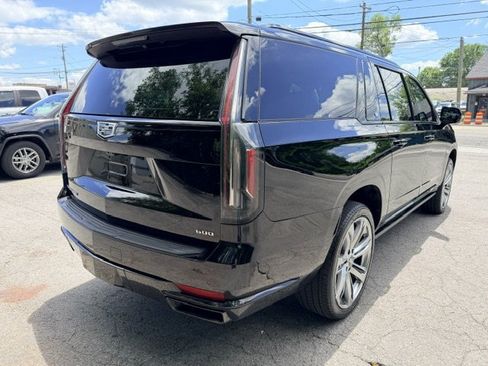 Used 2021 Cadillac Escalade ESV Sport Platinum AWD/4WD image 5