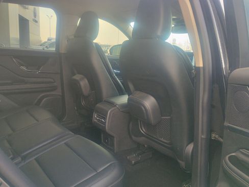 Used 2025 Lincoln Corsair AWD image 14