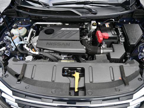 Used 2025 Nissan Rogue Platinum w/ Platinum Premium Package FWD image 33