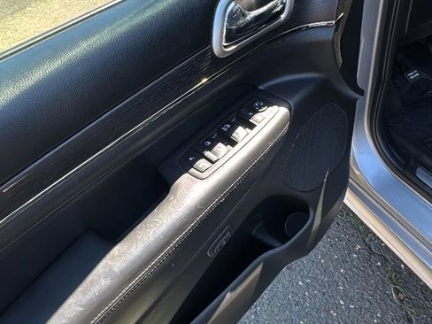 Used 2018 Jeep Grand Cherokee High Altitude AWD/4WD image 10