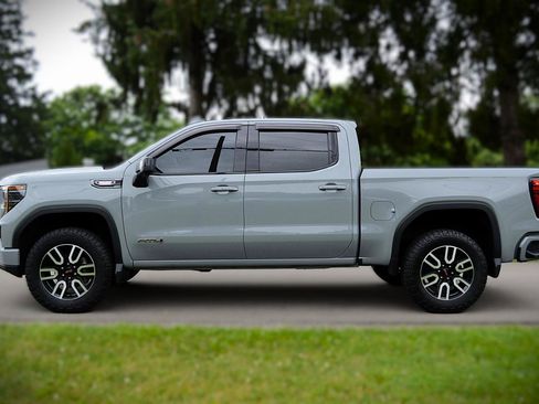 Used 2024 GMC Sierra 1500 AT4 w/ Technology Package AWD/4WD image 49