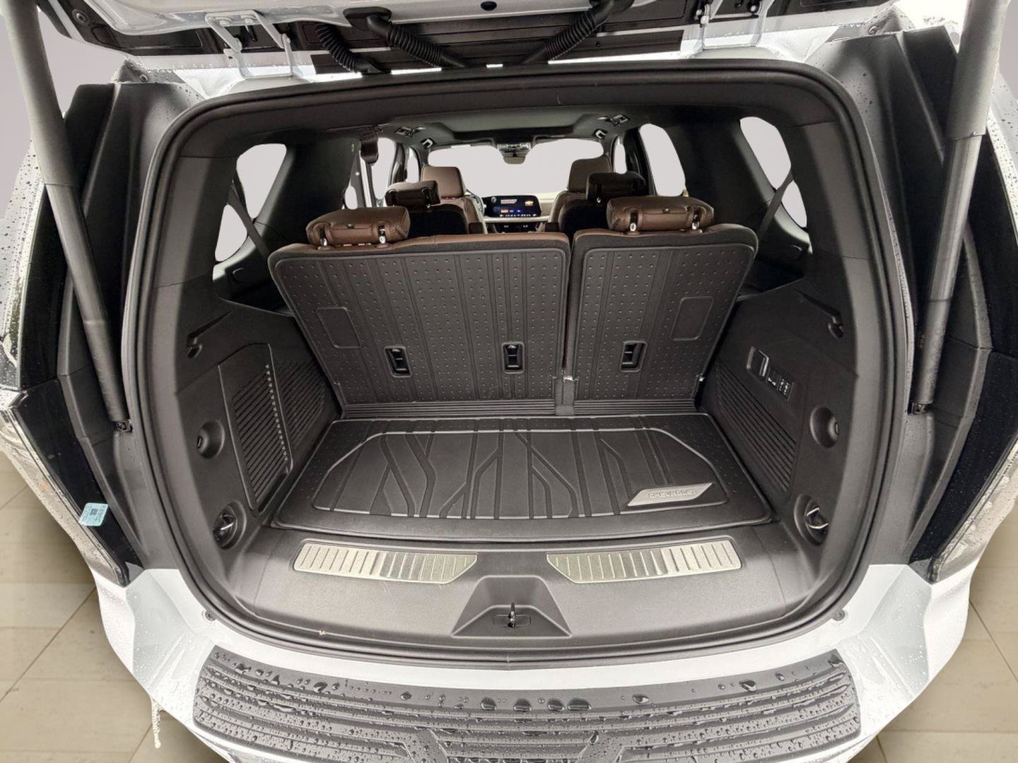 New 2027 Chevrolet Tahoe High Country AWD/4WD image 11