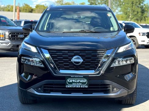 Used 2022 Nissan Rogue SL w/ SL Premium Package image 2