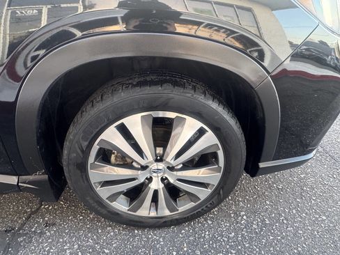 Used 2019 Subaru Ascent Limited w/ Popular Package #3 image 10