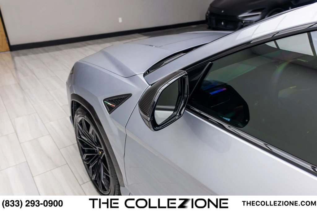 Used 2026 Lamborghini Urus SE AWD/4WD image 14