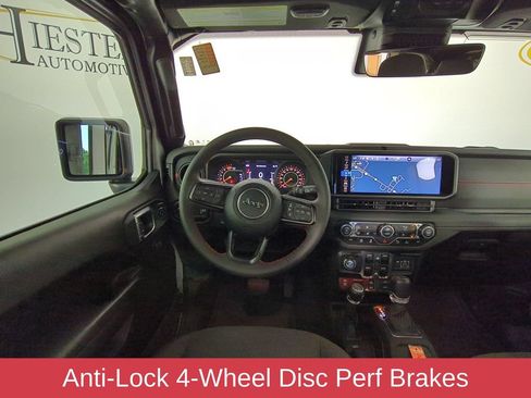 Used 2024 Jeep Wrangler Unlimited Rubicon w/ XTREMEE 35" Tire Package AWD/4WD image 28