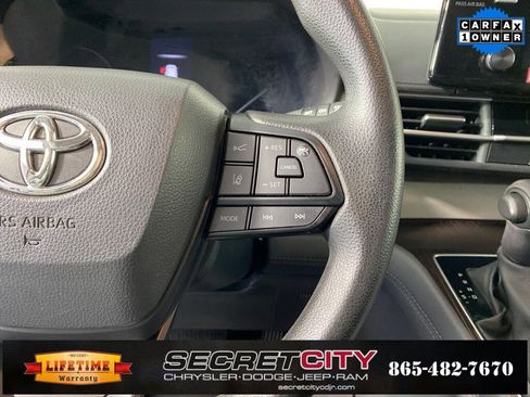 Used 2024 Toyota Sienna LE image 16