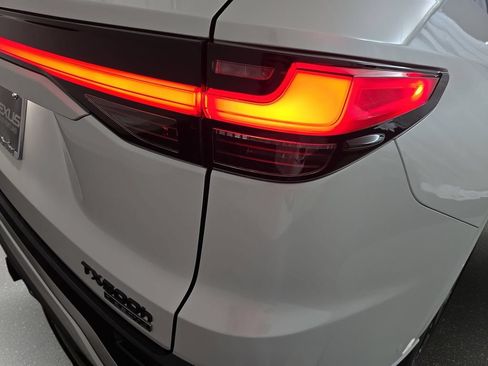 New 2026 Lexus TX 500h AWD image 30