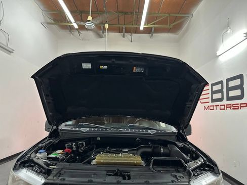 Used 2019 Ford F150 Lariat RWD image 5
