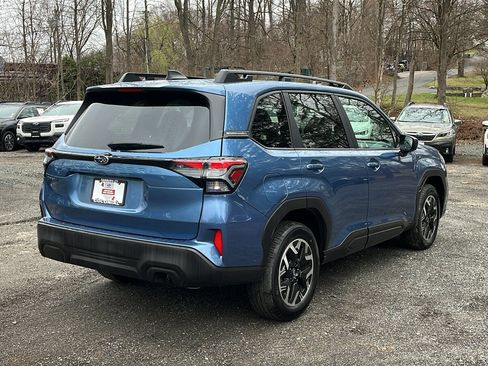 Used 2025 Subaru Forester Premium AWD/4WD image 5