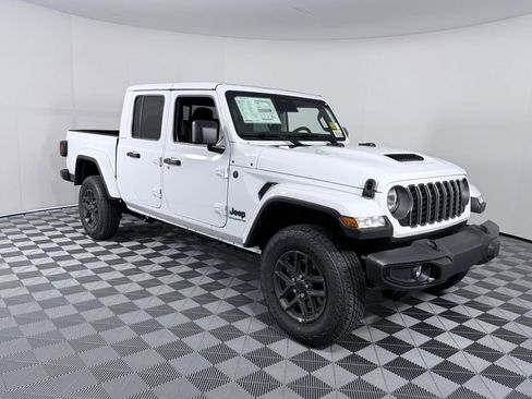 New 2026 Jeep Gladiator Sport image 2