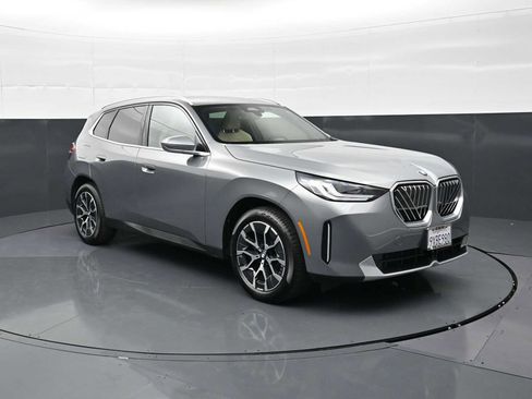 Used 2026 BMW X3 xDrive30i w/ Convenience Package AWD/4WD image 3