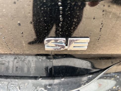 Used 2024 Mitsubishi Outlander SE image 33