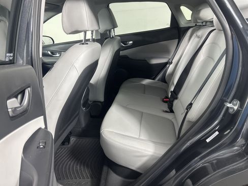 Used 2022 Hyundai Kona Limited image 19