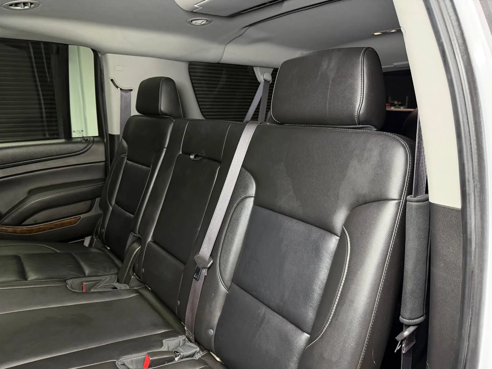 Used 2015 Chevrolet Suburban LT RWD image 23