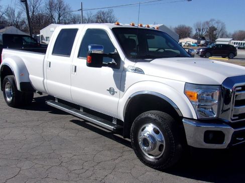 Used 2015 Ford F350 Lariat w/ Chrome Package image 4