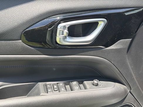 New 2026 Jeep Compass Latitude AWD/4WD image 23