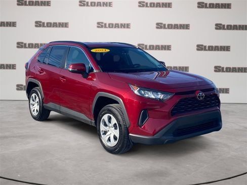 Used 2021 Toyota RAV4 LE image 7