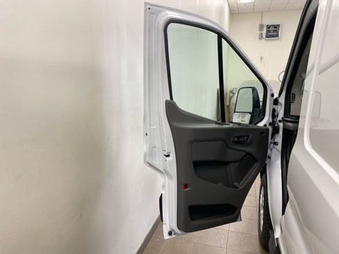 New 2026 Ford Transit 250 148 Medium Roof w/ Exterior Upgrade Package RWD image 13