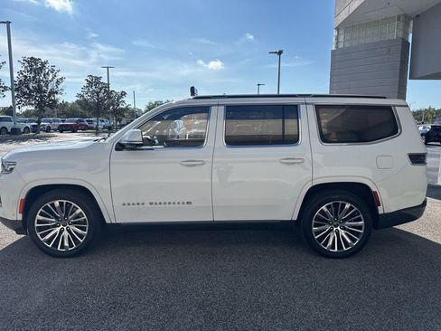 Used 2022 Jeep Grand Wagoneer Series III image 3