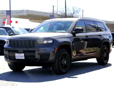 New 2025 Jeep Grand Cherokee L Laredo image 7