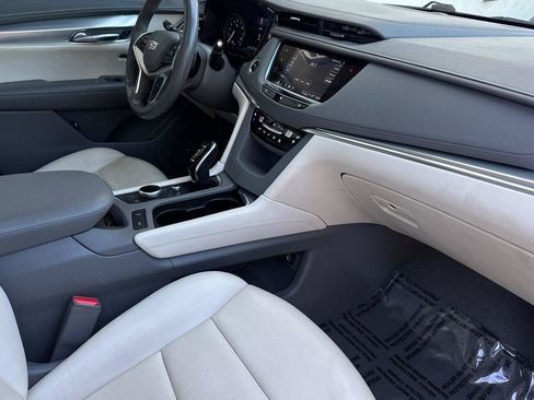 Used 2021 Cadillac XT5 Premium Luxury FWD image 19