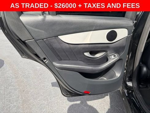 Used 2022 Mercedes-Benz GLC 300 image 13