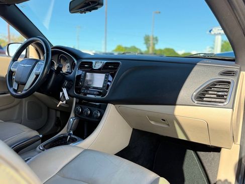 Used 2013 Chrysler 200 Limited FWD image 12