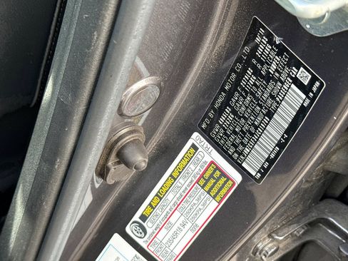 Certified 2018 Honda Clarity Touring image 19