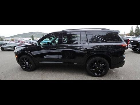 Used 2024 Chevrolet Traverse RS image 5