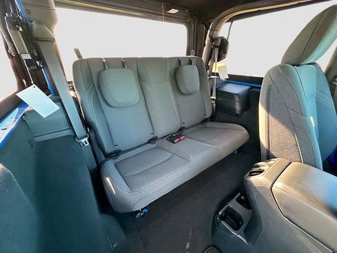 Used 2024 Jeep Wrangler Sport S image 25