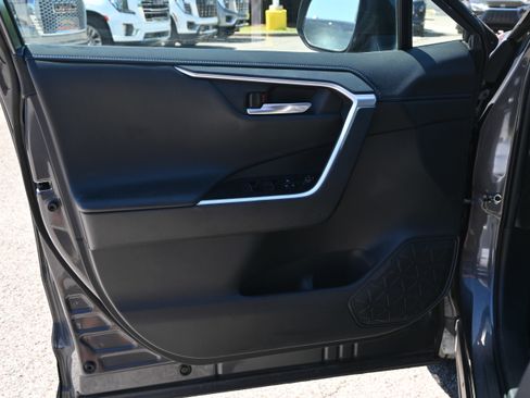 Used 2022 Toyota RAV4 XSE AWD/4WD image 14