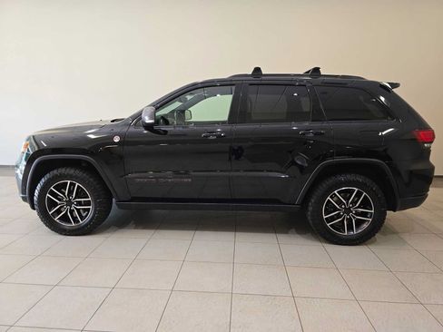 Used 2020 Jeep Grand Cherokee Trailhawk w/ Trailhawk Luxury Group AWD/4WD image 3