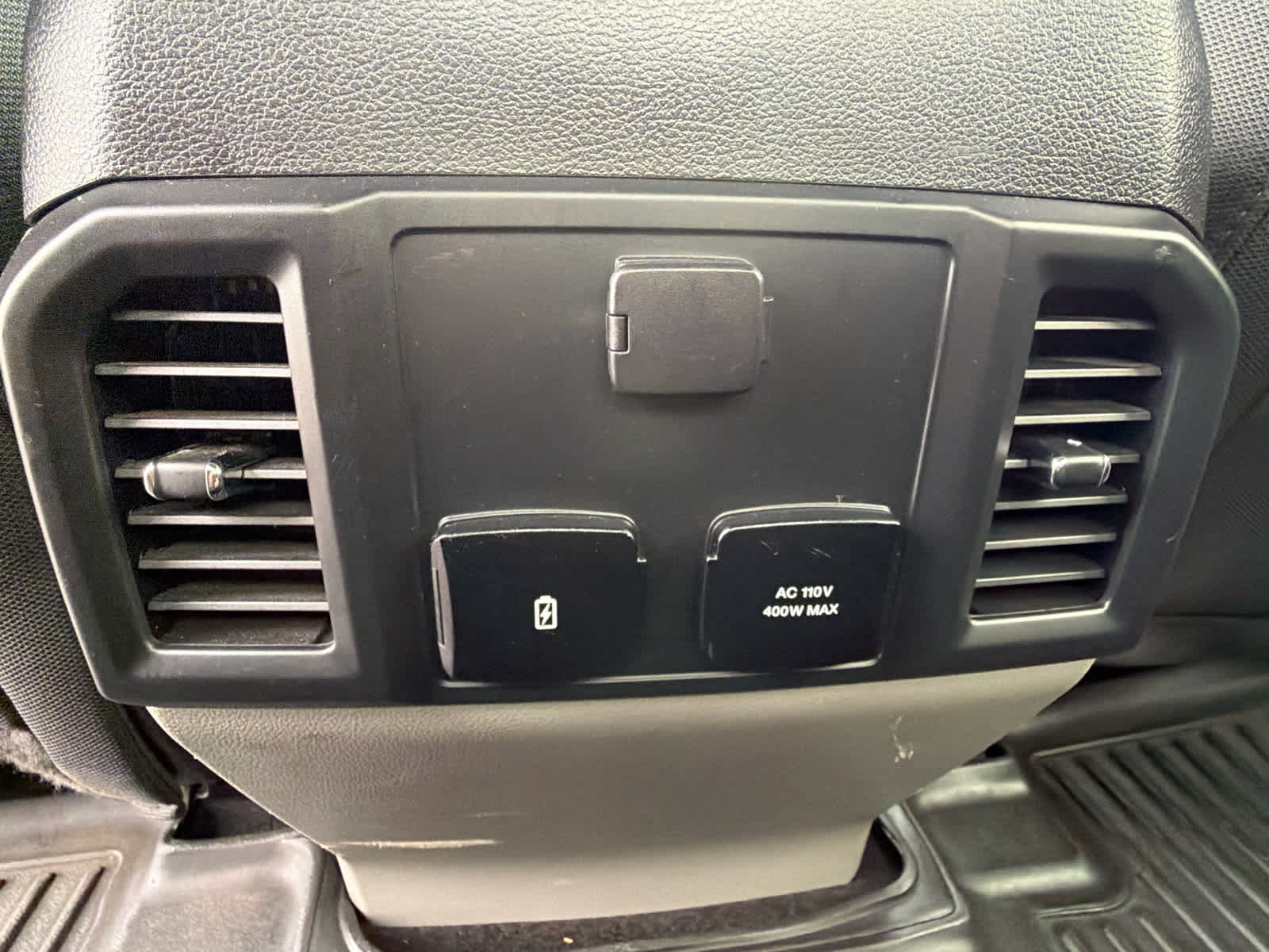 Used 2018 Ford F150 XL w/ Equipment Group 101A Mid AWD/4WD image 13