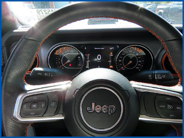 Used 2023 Jeep Gladiator Mojave w/ Cold Weather Group AWD/4WD image 15
