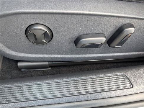 Used 2022 Volkswagen Jetta SE FWD image 21